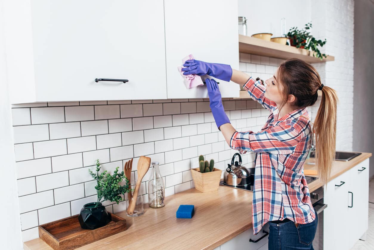 como limpiar y desinfectar la cocina